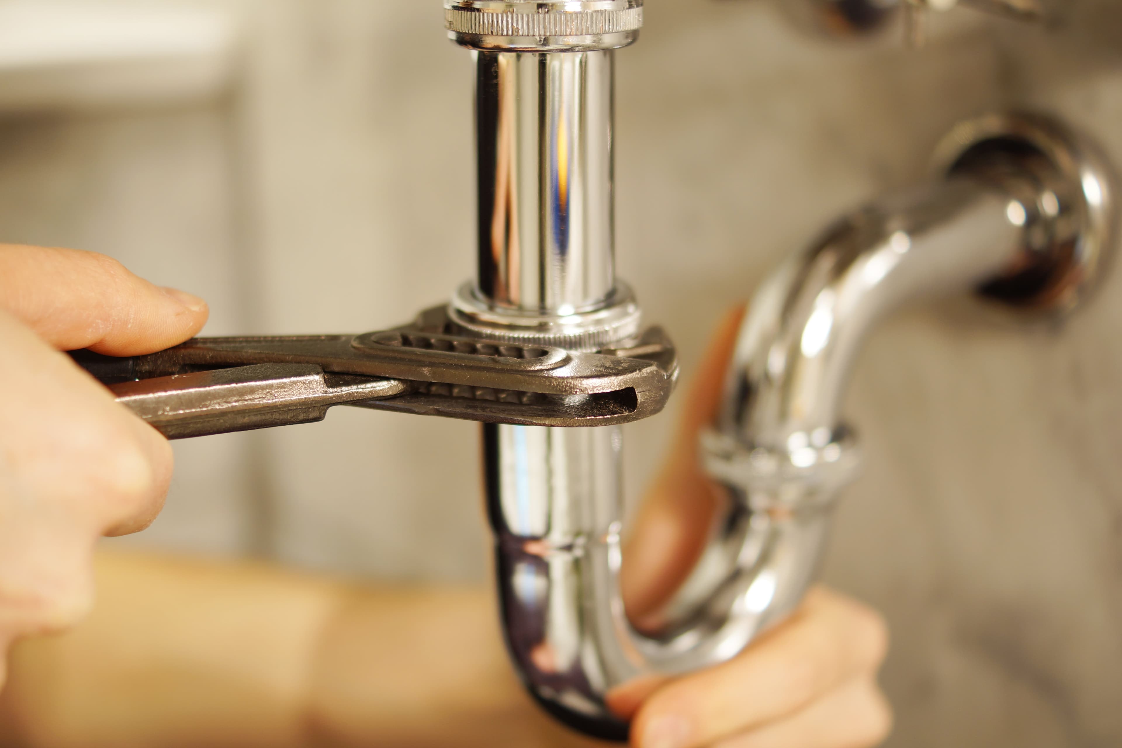 Best Plumber in Dubai: How to Choose the Right Local Expert | ZavServices